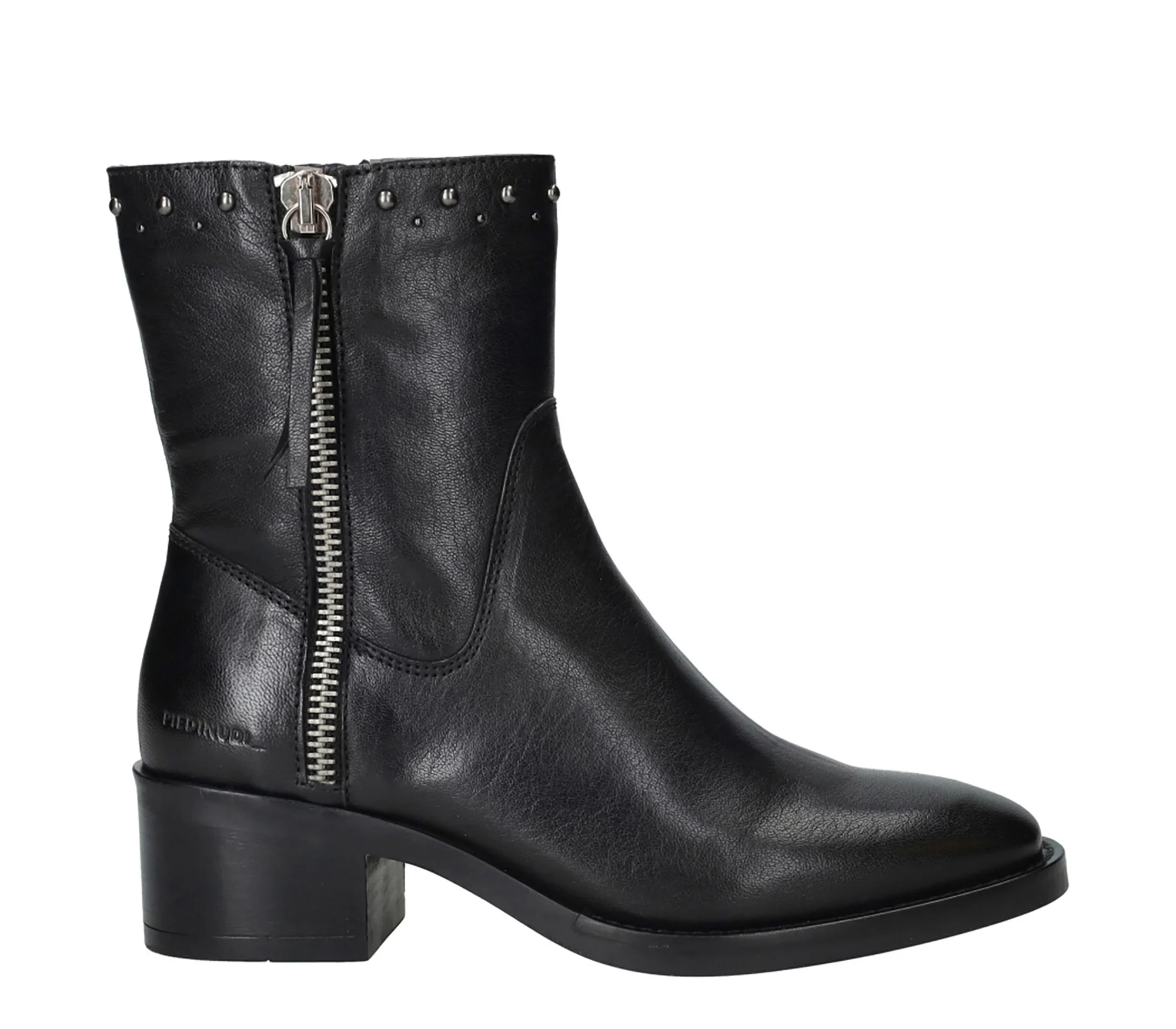 Piedi Nudi - Zoe 01.07